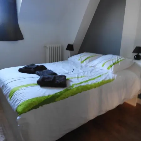 Landhaus De Charme Au Mans, 4 Chambres, Grand Jardin, Terrasse, Wi-fi, Proche Commerces *