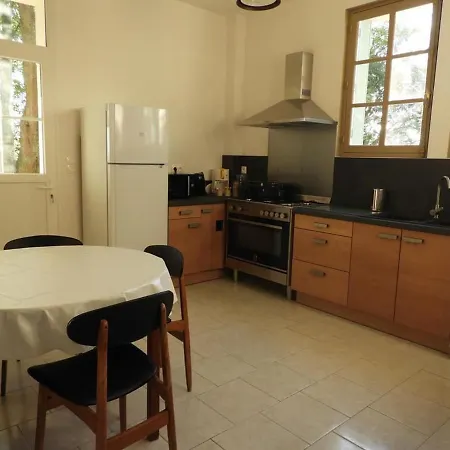 Holiday home De Charme Au Mans, 4 Chambres, Grand Jardin, Terrasse, Wi-fi, Proche Commerces - Fr-1-410-318 *